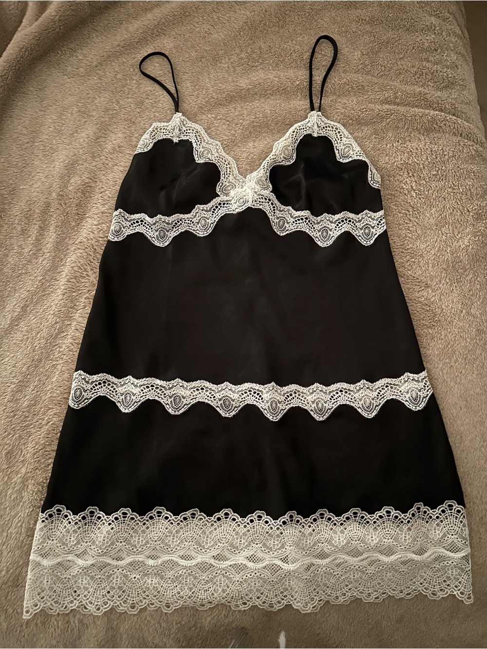 Vintage Victoria’s Secret Black Satin Lace Slip Cami Top M Y2K 90s